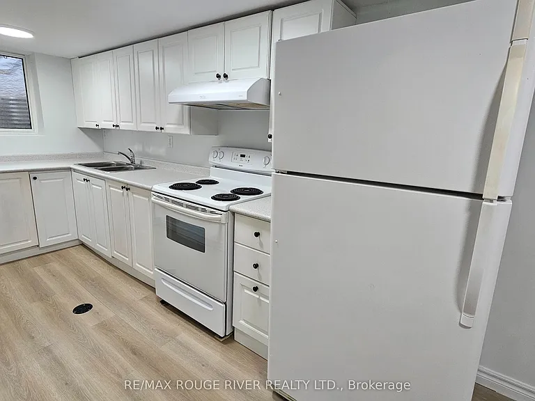 332 Rosedale Dr — Photo 7