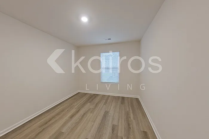130 Inez Ave — Photo 19