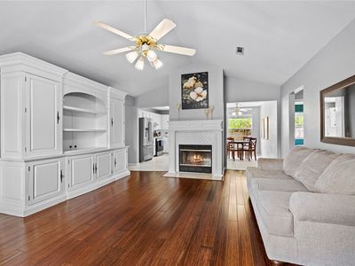 110 Bluff Dr, Lowell, AR, 72745