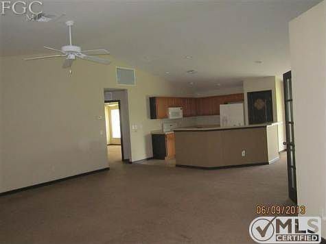 4th image of 431 Raymer St