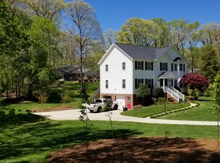 316 Oaklawn Rd, Mount Airy, NC 27030