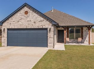 20583 Creekside Dr, Harrah, OK 73045