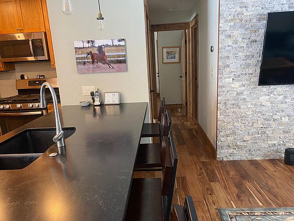 3rd image of 183 Idlewild Ln