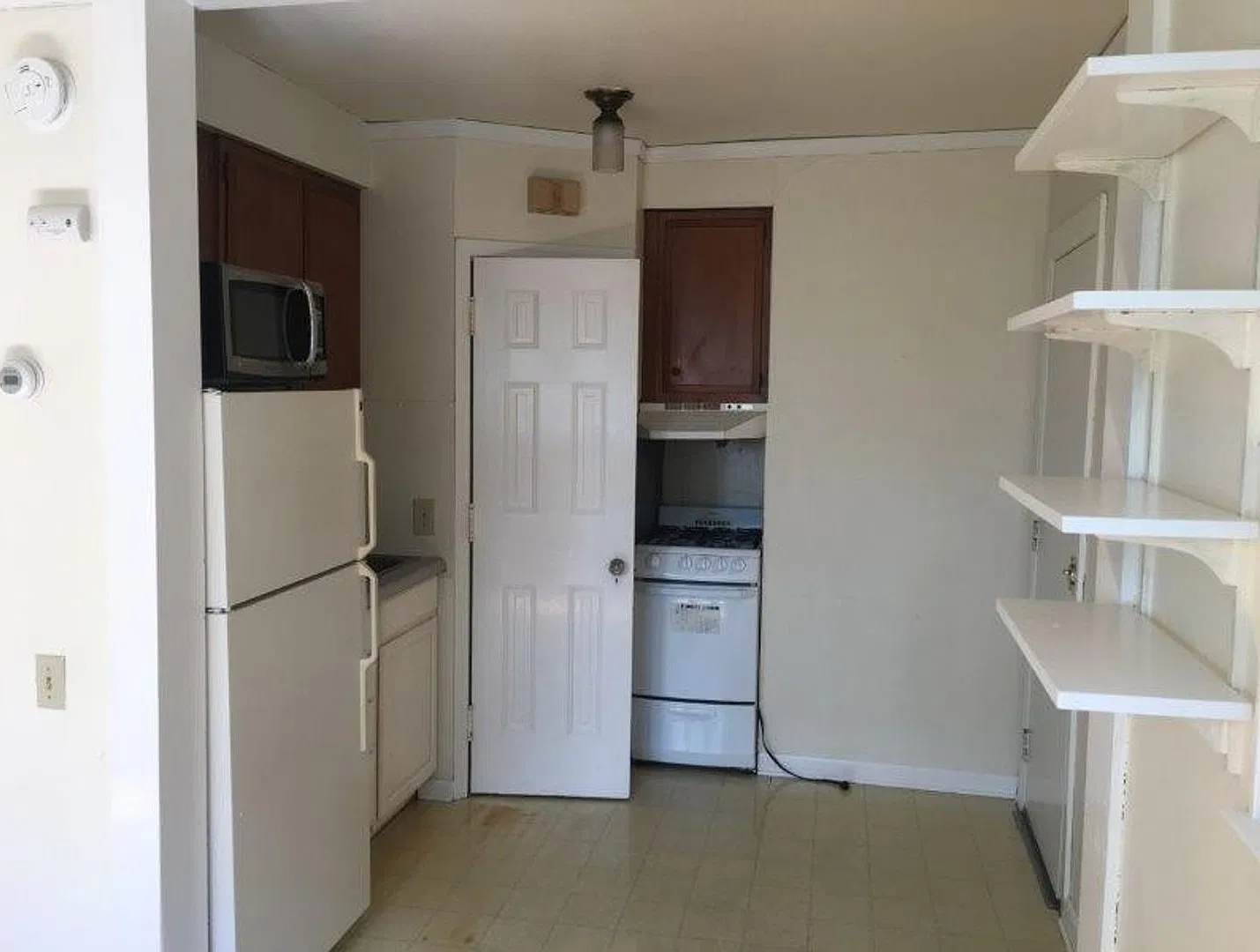 637 East Gorham Street — Photo 3