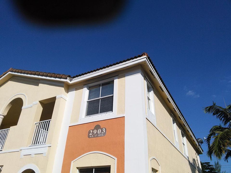 1st image of 2903 SE 17th Ave Unit 211