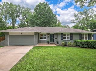 9711 Roe Ave, Overland Park, KS 66207