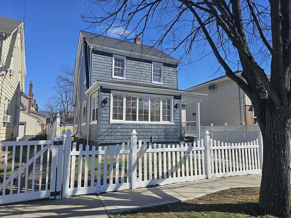 18109 143rd Ave, Springfield Gardens, NY 11413