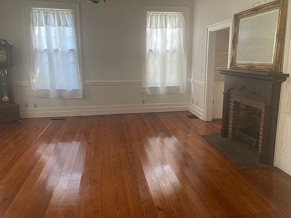 4th image of 245 N Harris St