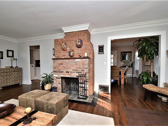 3rd image of 3347 Dellwood Rd