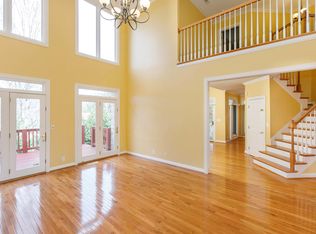 9511 Felsmere Cir, Louisville, KY 40241