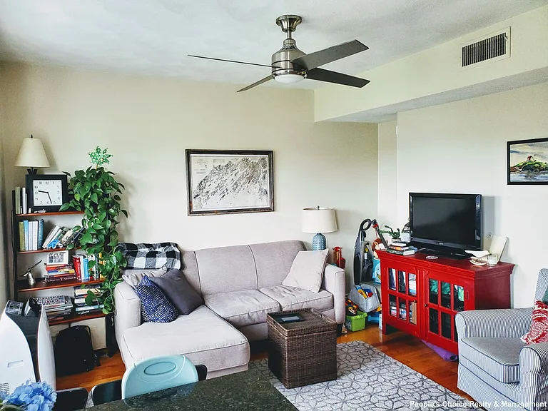 11 Vinal Ave #3A — Photo 4