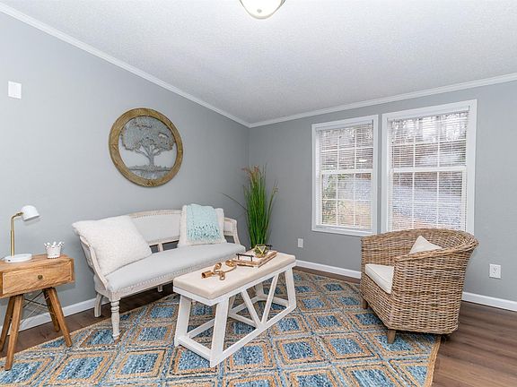 4th image of 1097 Winn Dr