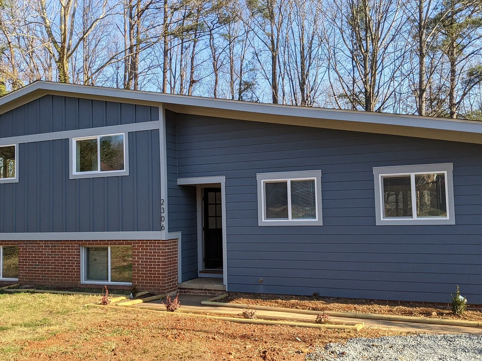 4 bed, 2.5 bath, 2200 sqft, $3,300 — Photo 1