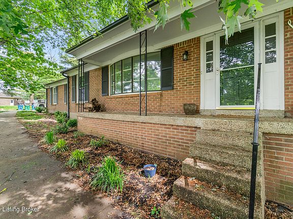 3rd image of 1802 Wildbriar Ct