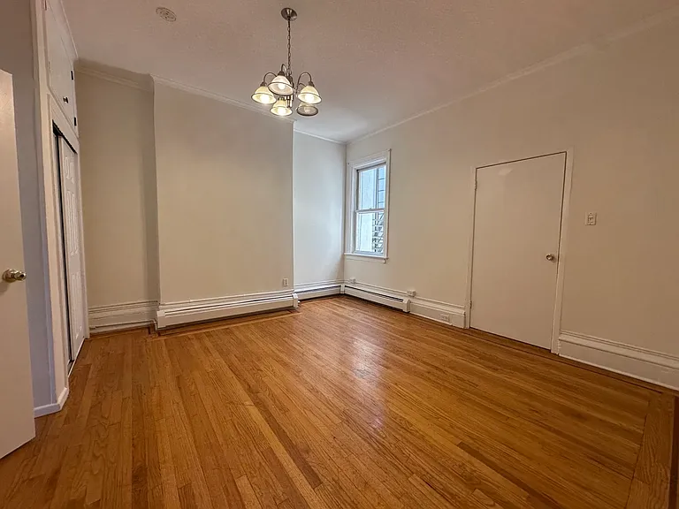 310 Bloomfield St #1 — Photo 4