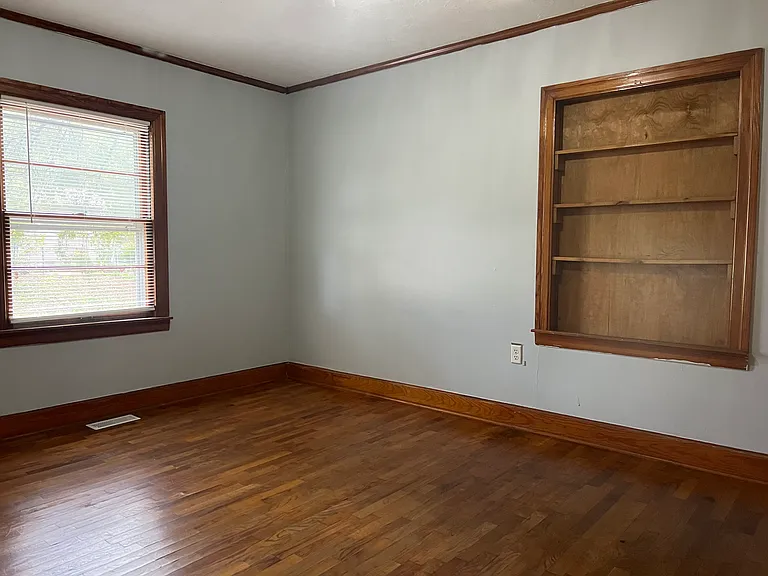 409 Fonville St — Photo 6