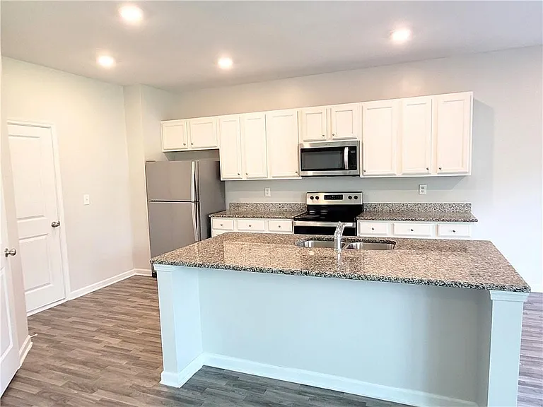 7934 Rudder Cir — Photo 16