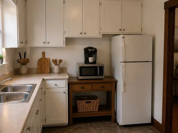 10th St. Apartments, 3506 E 10th St APT B, Long Beach, CA 90804