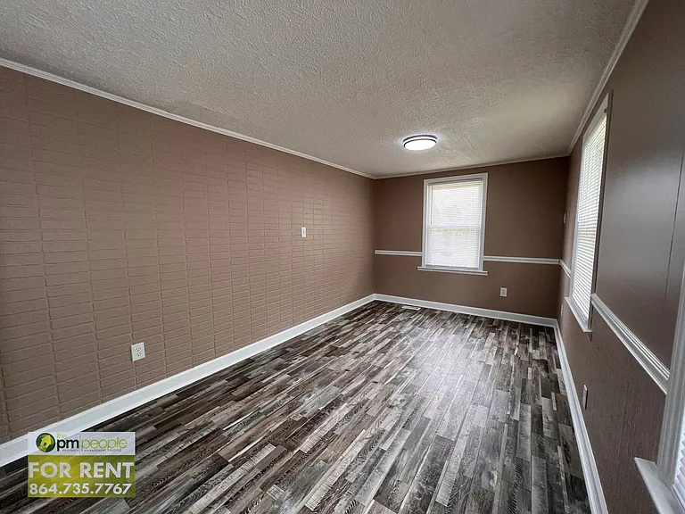 114 Radcliff Dr — Photo 9