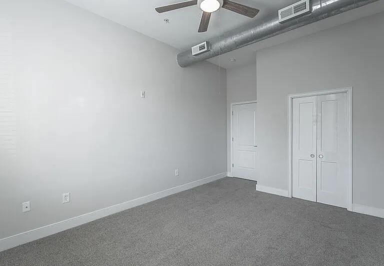 Southside Flats — Photo 16