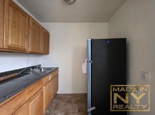 18914 Crocheron Ave APT 401, Flushing, NY 11358