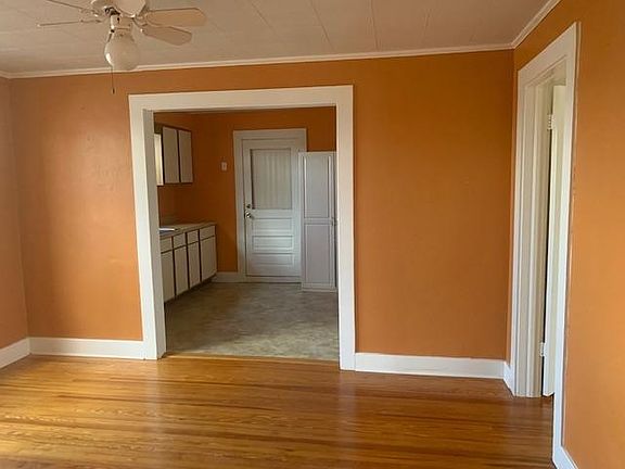 4th image of 127 W Fairbanks Ave #5