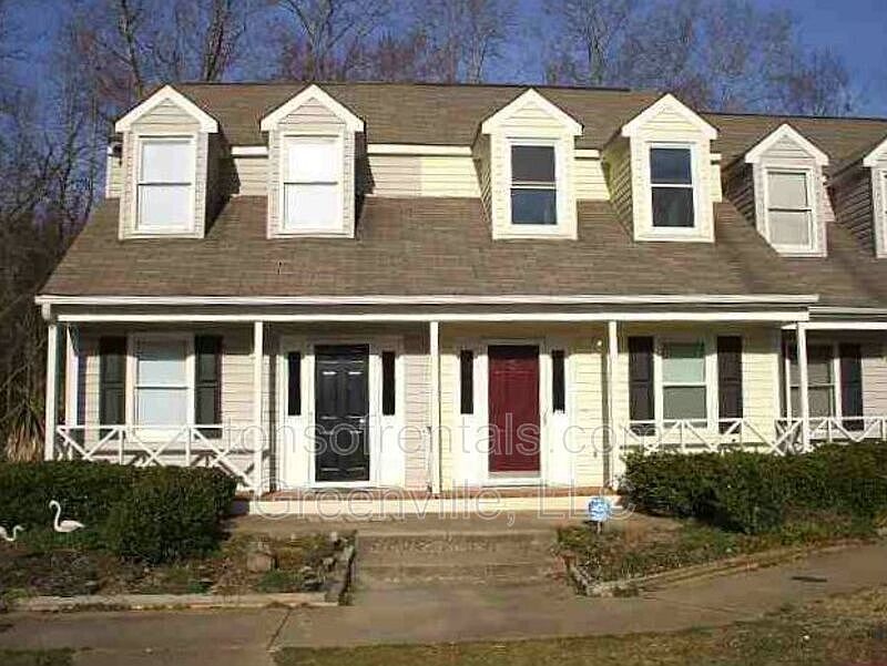 1st image of 3 Village West Ct