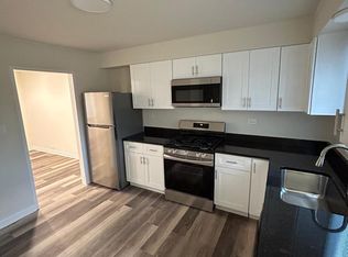 463 Lakewood Blvd, Park Forest, IL 60466