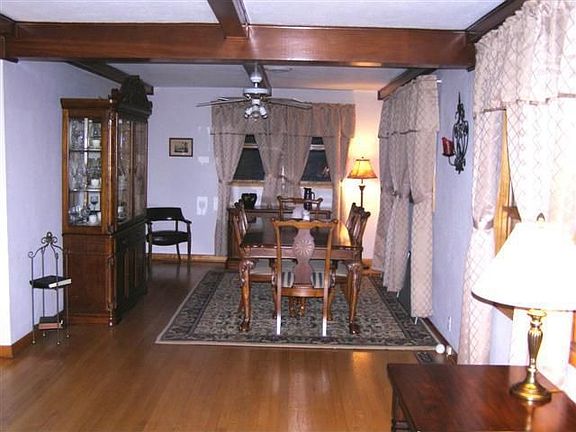 3rd image of 301 Park Ave