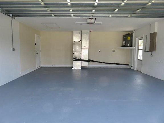 2nd image of 3948 Basswood Dr