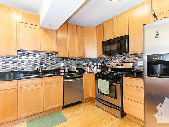 5th image of 3554 N Keeler Ave #Garden