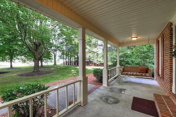 5th image of 3503 Chelsea Ln
