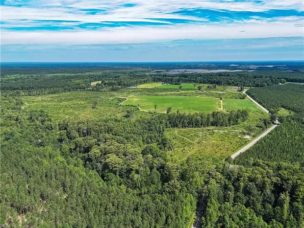 Hollybush Rd, Dendron, VA 23839