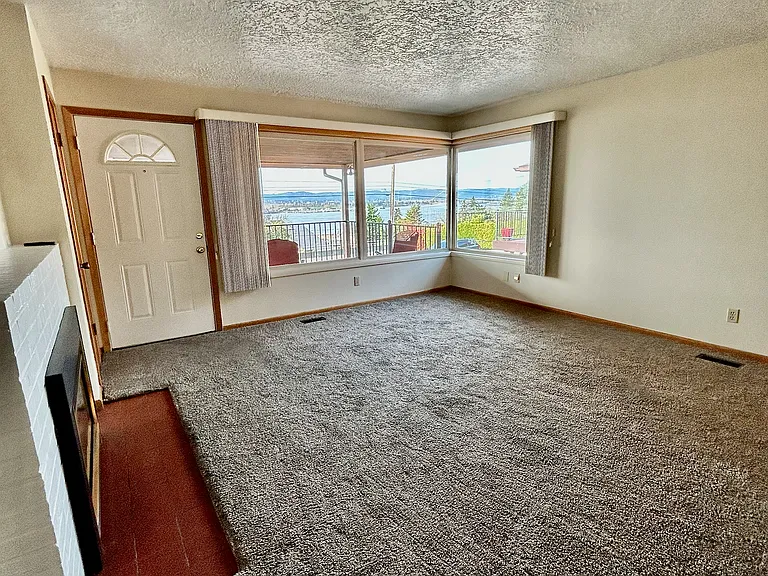 6416 E Evergreen Blvd — Photo 11