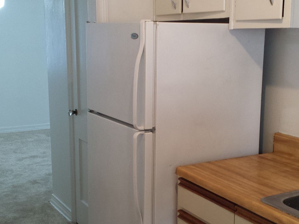1st image of 227 Columbia Dr APT A