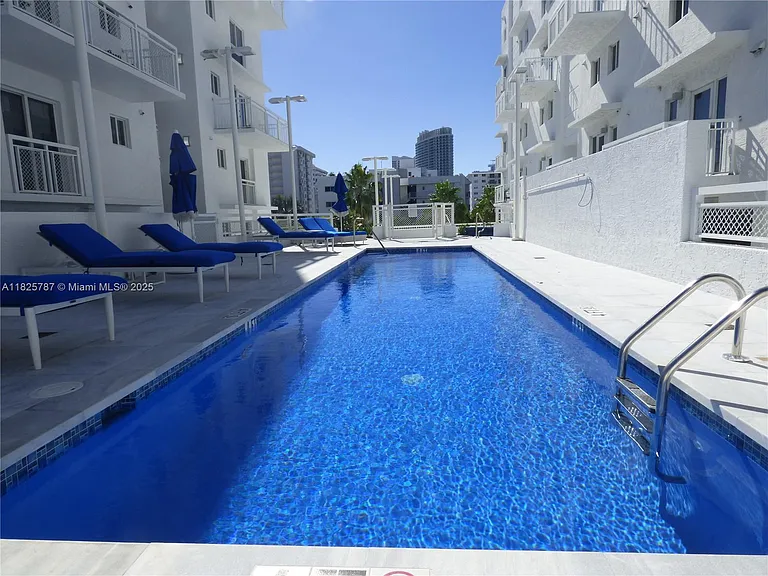 1701 Sunset Harbour Dr #L-507 — Photo 18