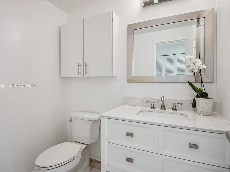 3505 S Ocean Dr #604 — Photo 10