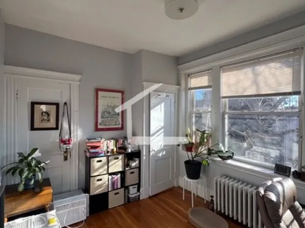 22 Park Vale Ave #14, Allston, MA 02134