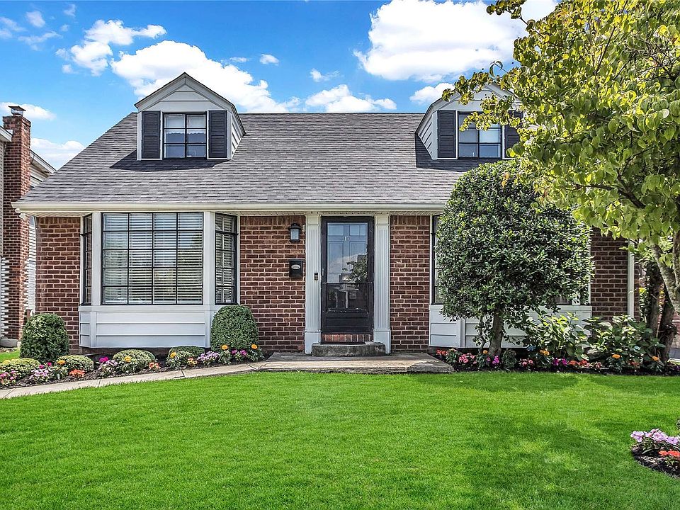 15 Greentree Road, Mineola, NY 11501 Zillow