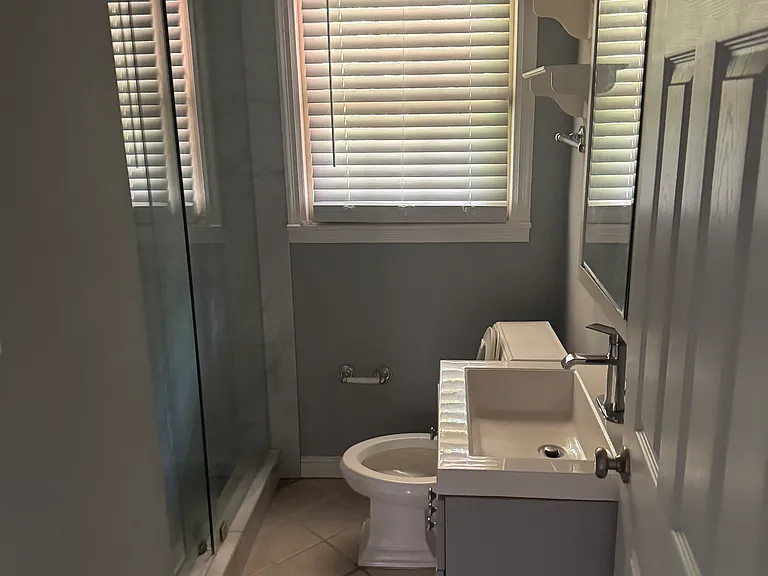 1385 Berkeley Ln — Photo 6