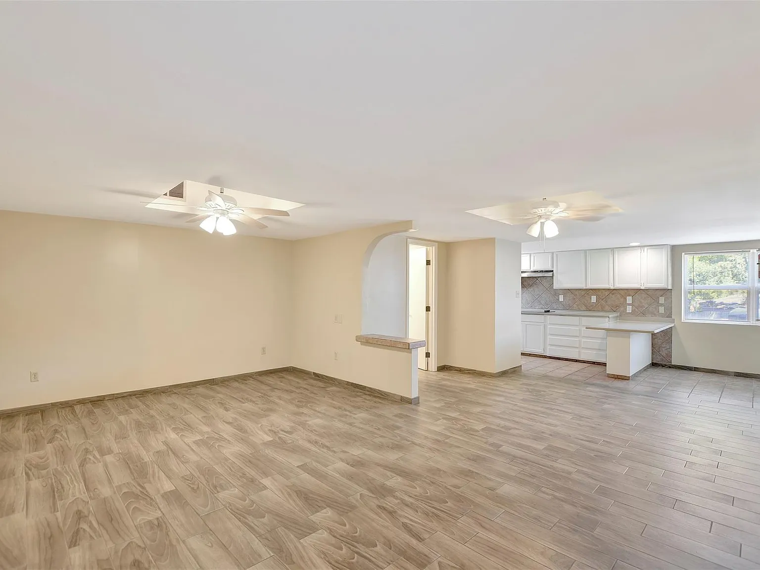 3 bed, 2.5 bath, 1600 sqft, $1,750 — Photo 4