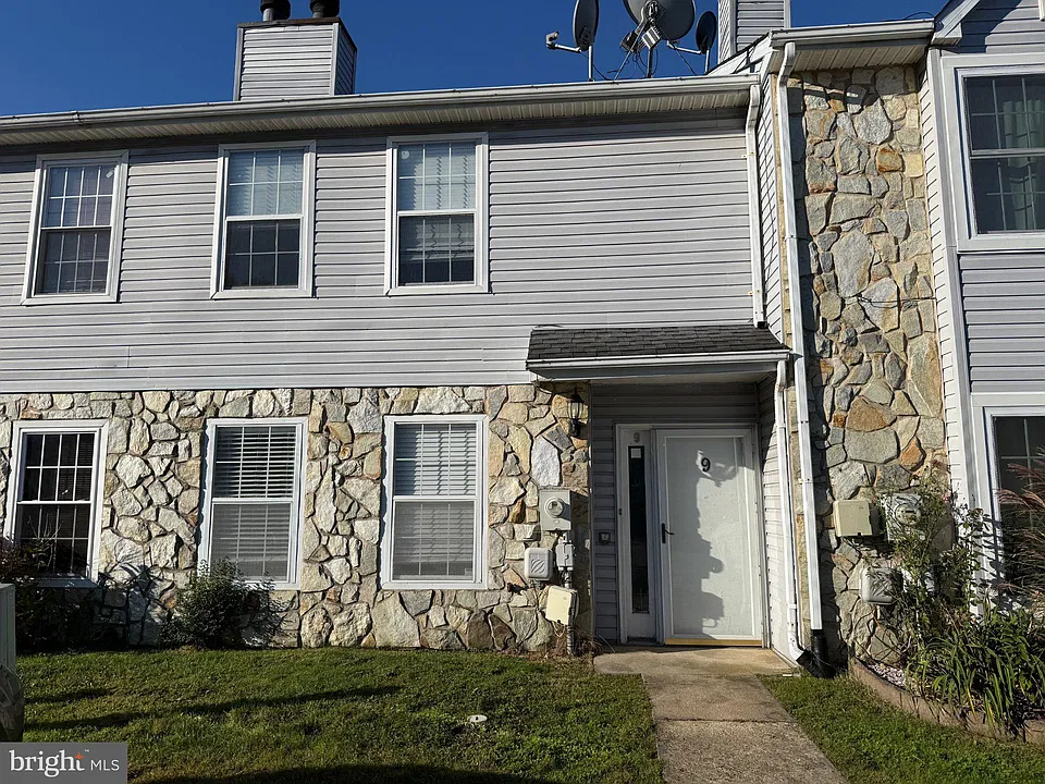 9 Revere Pl