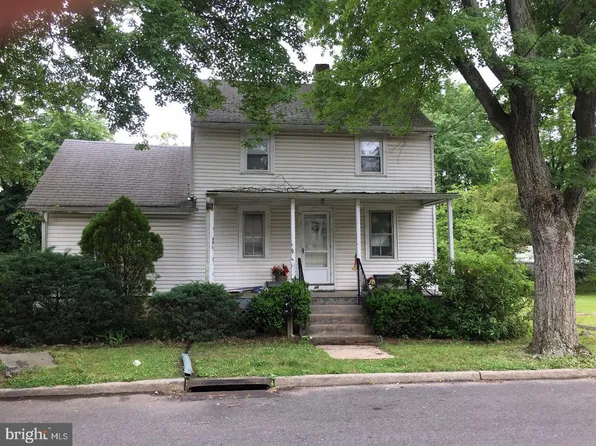 46 Beech St, Moorestown, NJ 08057