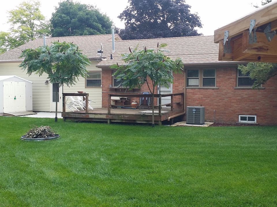 2nd image of 3816 Dill Dr