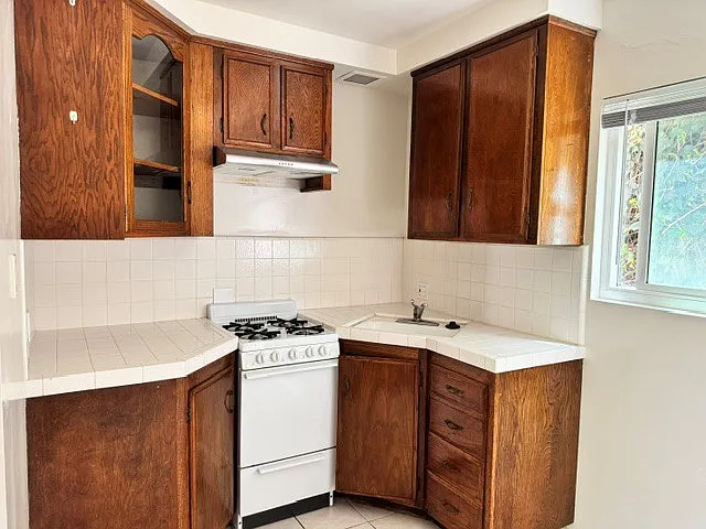 1 bed, $1,800 — Photo 4