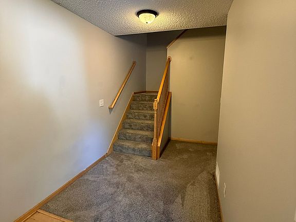 3rd image of 3822 Abercrombie Ln