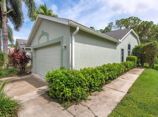 5352 Whitten Dr, Naples, FL 34104