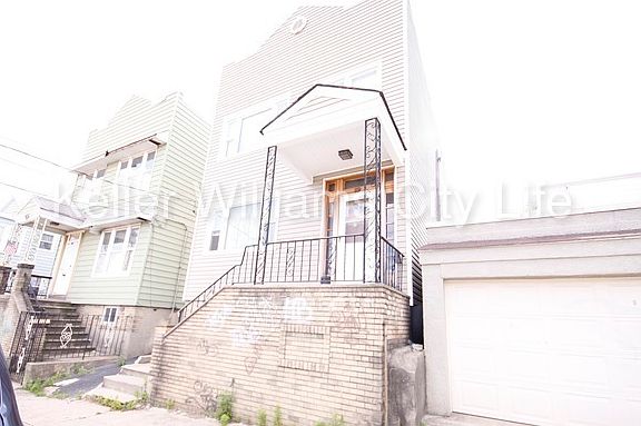 2nd image of 89 Collard St