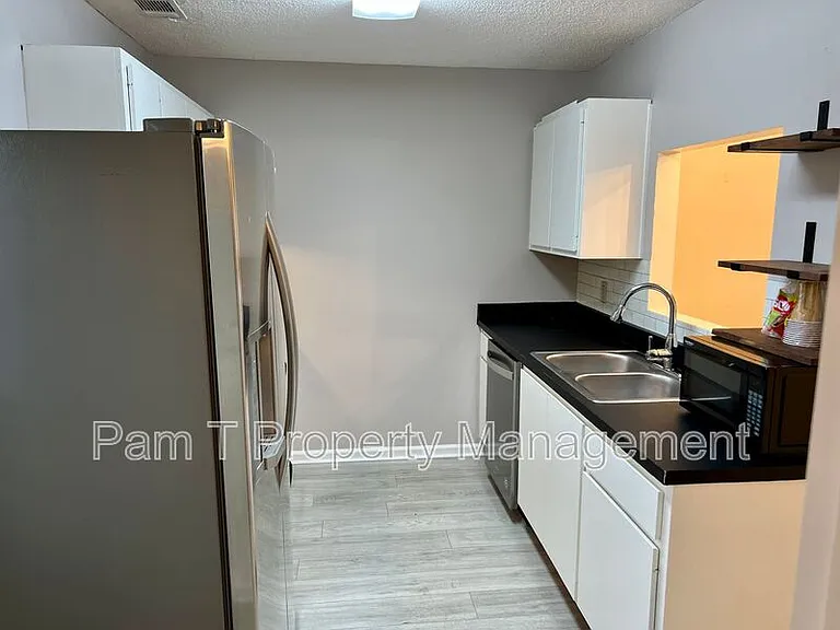 128 Fox Chase Rd — Photo 7
