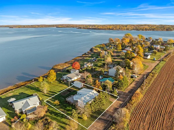 187 Blue Heron Ln, Meadowbank, PE C0A 1H1